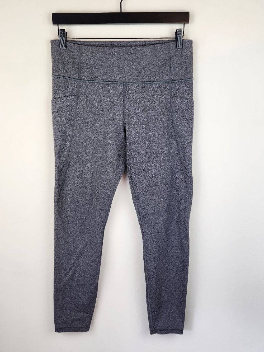 Athleta Stash Pocket Salutation Tight Powervita Heather Gray sz L